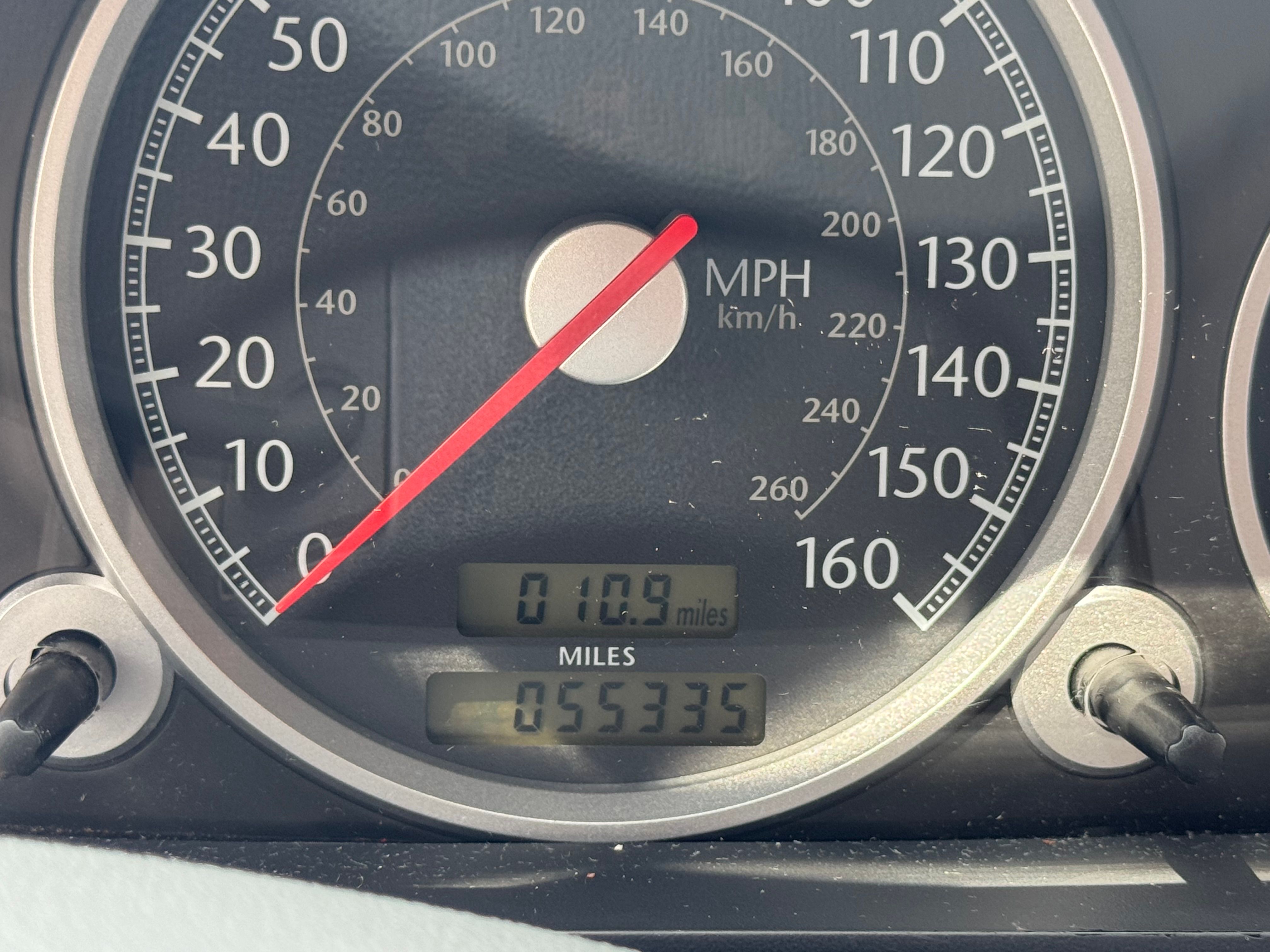 Used 2005 Chrysler Crossfire Limited RWD image 12