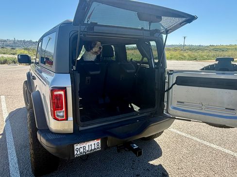 Used 2022 Ford Bronco Black Diamond image 5