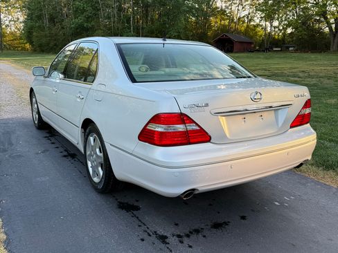Used 2004 Lexus LS 430 RWD image 6