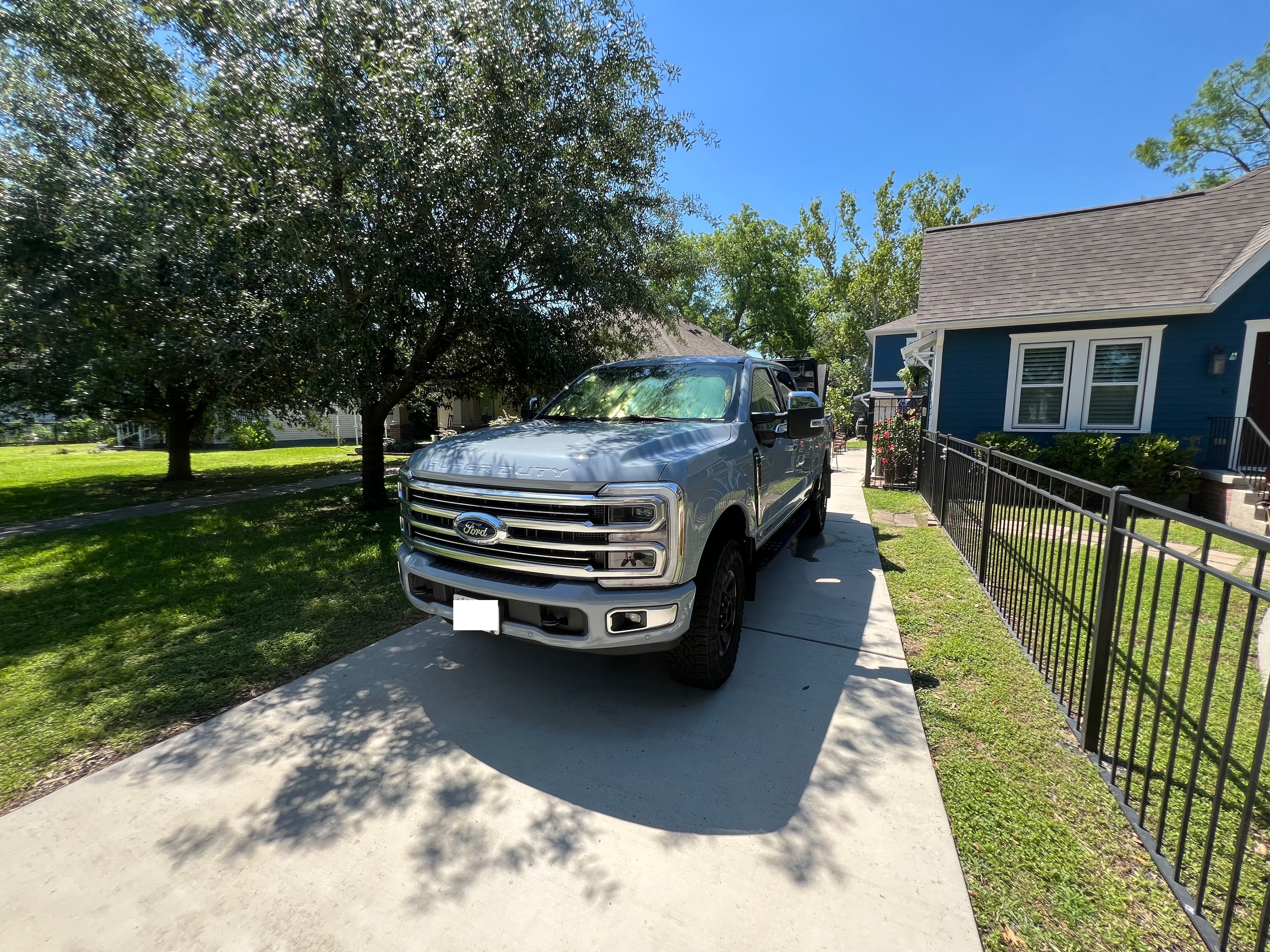 Used 2025 Ford F250 Platinum w/ Platinum Plus Package AWD/4WD image 10
