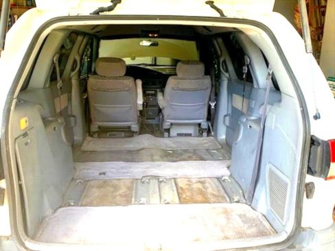Used 2002 Toyota Sienna LE image 8