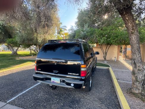 Used 2004 Chevrolet Tahoe Z71 w/ Z71 Preferred Equipment Group AWD/4WD image 5