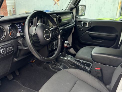 Used 2018 Jeep Wrangler Unlimited Sport S image 6