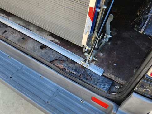 Used 2004 Dodge Sprinter 2500 w/ PWR Convenience Group image 27