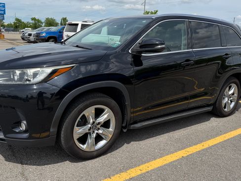 Used 2018 Toyota Highlander Limited AWD/4WD image 18