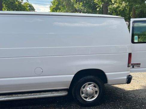 Used 2013 Ford E-250 and Econoline 250 w/ PWR Group RWD image 13