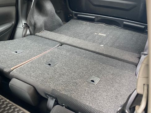 Used 2018 Nissan Rogue Sport S image 10