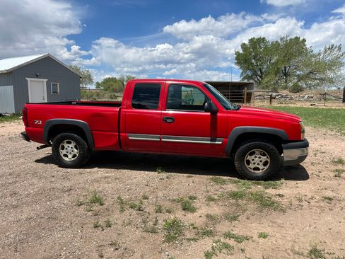 Used 2003 Chevrolet Silverado 1500 LS w/ Off-Road Package AWD/4WD image 2