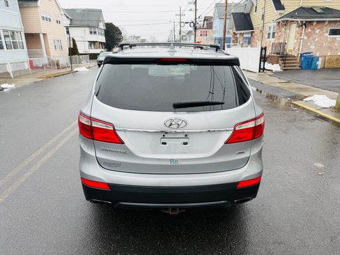 Used 2013 Hyundai Santa Fe GLS image 12