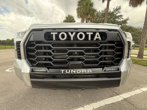 Used 2022 Toyota Tundra Limited RWD image 9