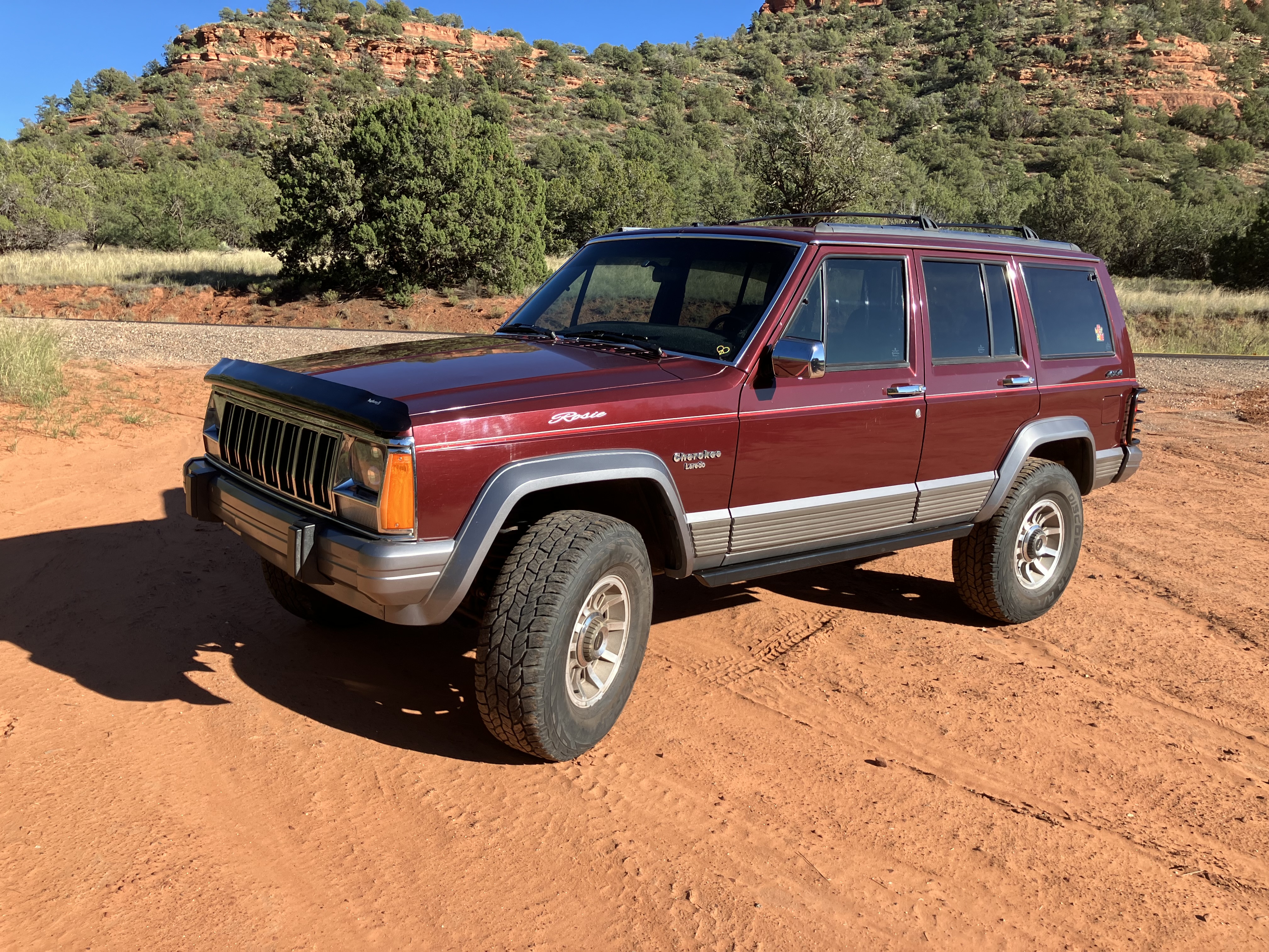 Used 1992 Jeep Cherokee Laredo AWD/4WD image 2
