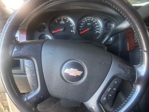 Used 2010 Chevrolet Tahoe LT w/ Luxury Package image 14