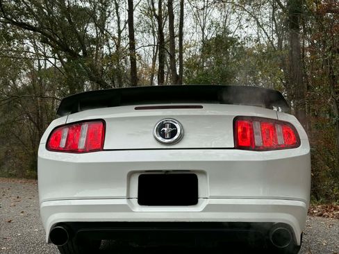 Used 2010 Ford Mustang Coupe image 18