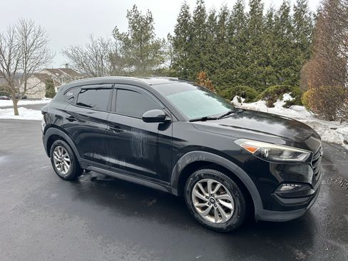 Used 2016 Hyundai Tucson SE w/ Option Group 02 image 1