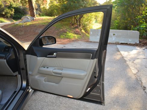 Used 2008 INFINITI M45 w/ Technology Pkg image 9