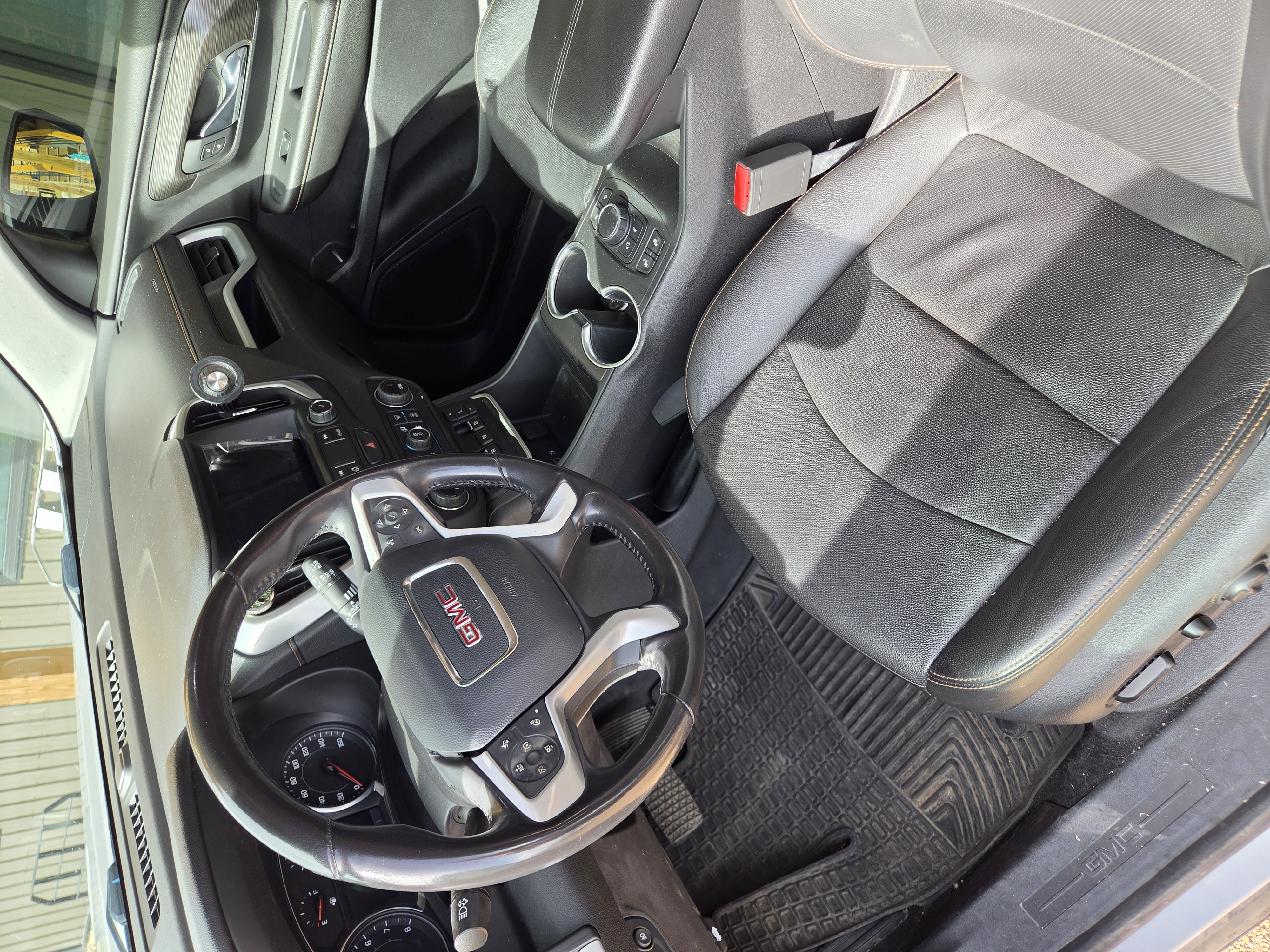 Used 2020 GMC Terrain SLT w/ Preferred Package AWD/4WD image 9