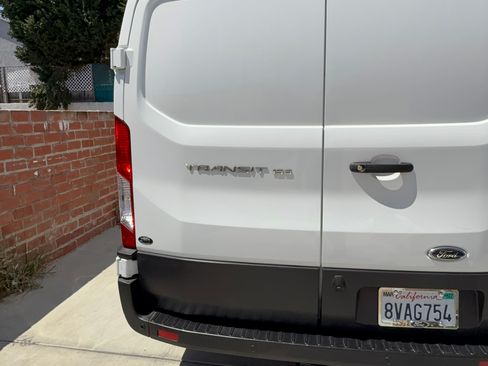 Used 2020 Ford Transit 150 Low Roof RWD image 4