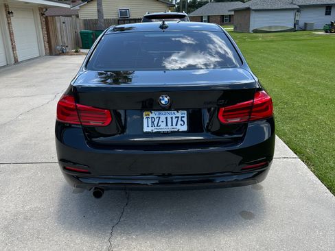 Used 2018 BMW 320i Sedan RWD image 6