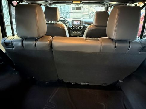 Used 2015 Jeep Wrangler Unlimited Sahara w/ Katzkin Premium Leather Group image 13