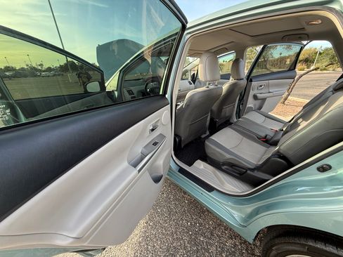 Used 2015 Toyota Prius V Five image 13