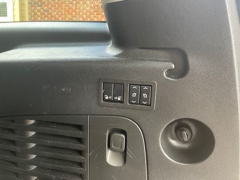 Used 2020 Chevrolet Suburban Premier w/ RST 6.2L Performance Edition image 15