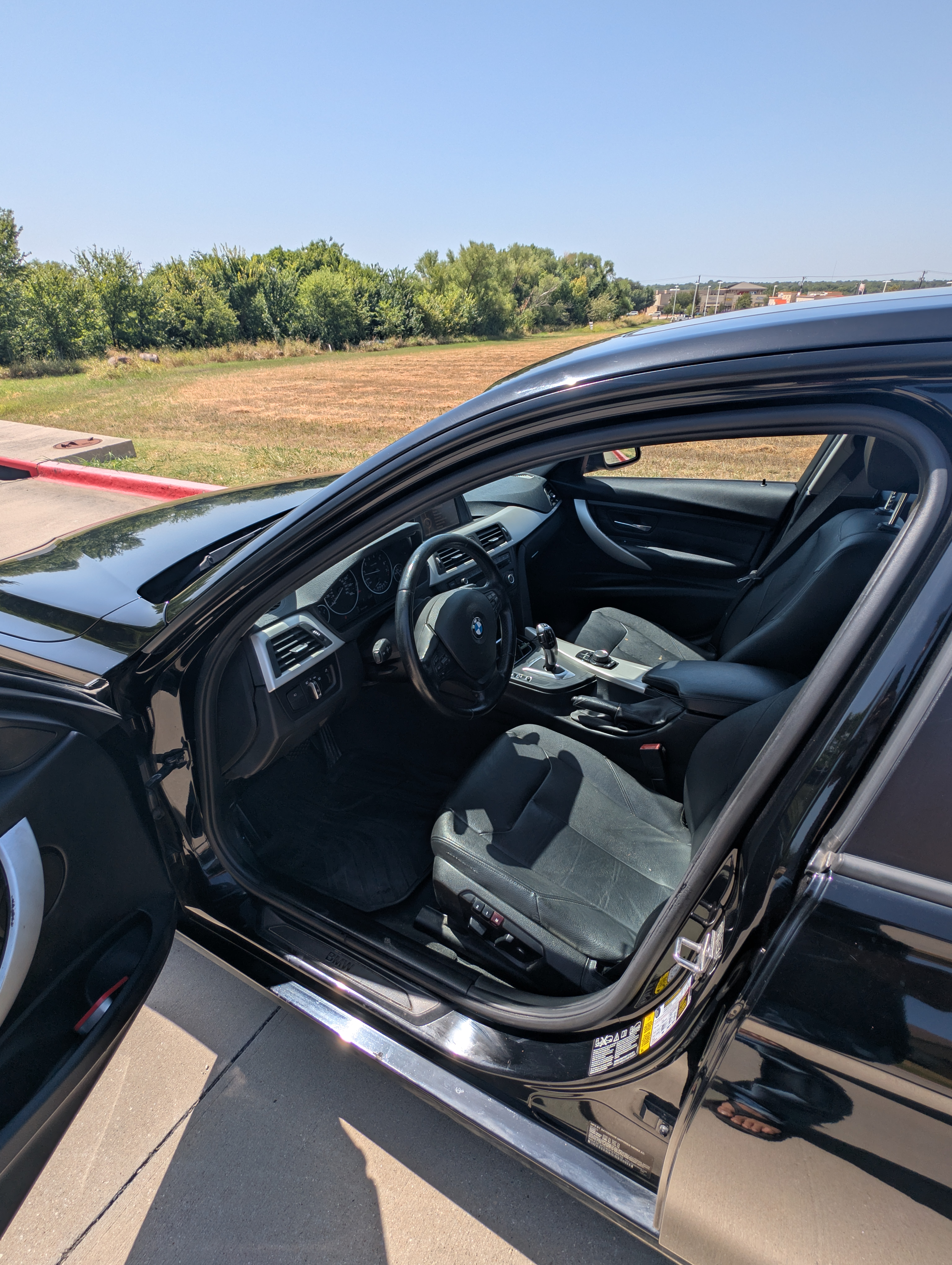 Used 2013 BMW 320i xDrive Sedan AWD/4WD image 5