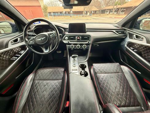 Used 2019 Genesis G70 3.3T Advanced w/ Sport Package RWD image 6