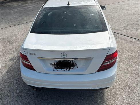 Used 2014 Mercedes-Benz C 250 Sedan image 8