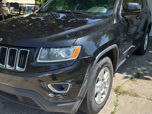 Used 2015 Jeep Grand Cherokee Laredo w/ Quick Order Package 23E AWD/4WD image 2