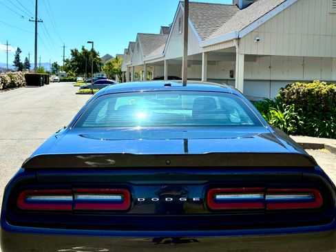 Used 2021 Dodge Challenger SXT RWD image 6