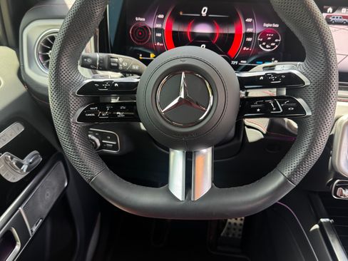 Used 2025 Mercedes-Benz G 550 image 9
