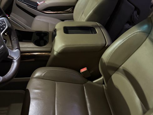 Used 2015 GMC Yukon SLT image 13