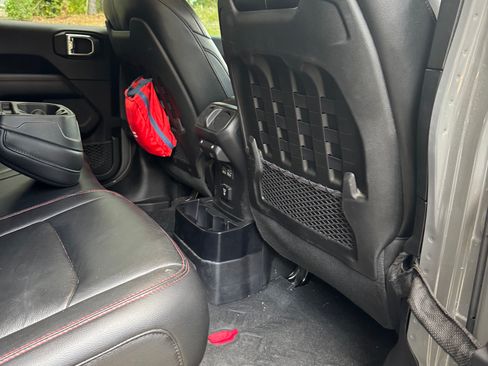 Used 2019 Jeep Wrangler Unlimited Rubicon image 10