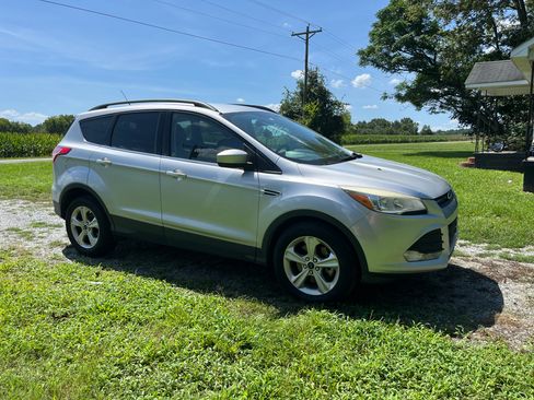 Used 2014 Ford Escape SE w/ Equipment Group 201A FWD image 5