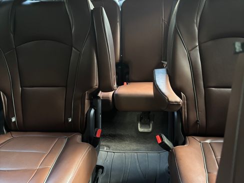Used 2018 Buick Enclave Avenir w/ Trailering Package AWD/4WD image 9