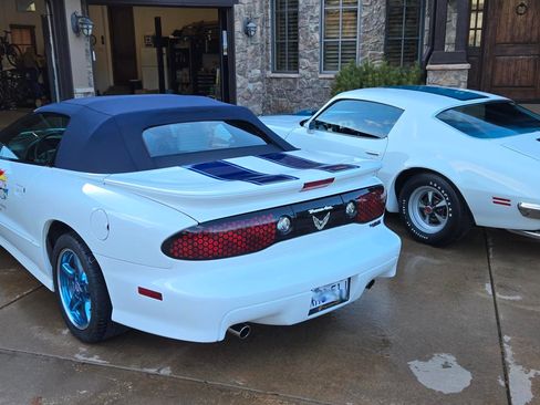 Used 1999 Pontiac Firebird Trans Am image 22