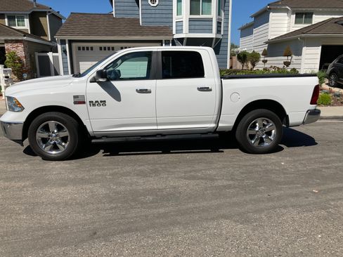 Used 2017 RAM 1500 Big Horn AWD/4WD image 17