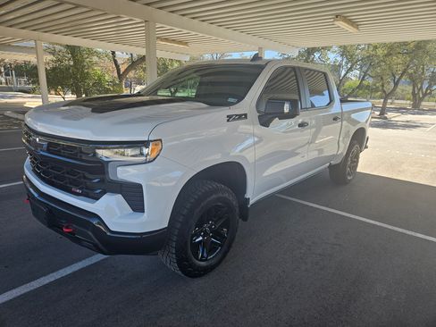 Used 2023 Chevrolet Silverado 1500 LT Trail Boss w/ Convenience Package II image 1