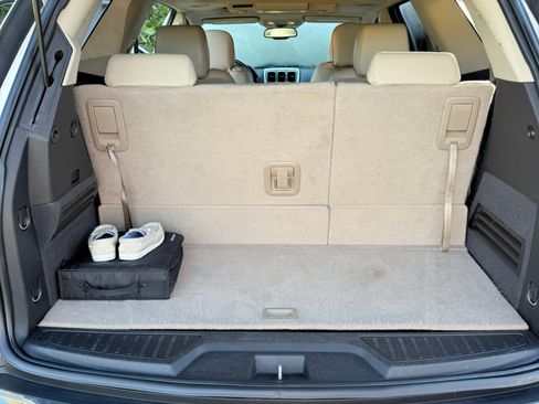 Used 2011 GMC Acadia SLT w/ LPO, 'HIT The Road' Package image 12