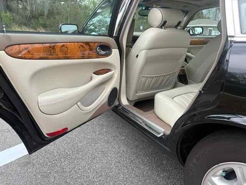 Used 2003 Jaguar XJ8 RWD image 16