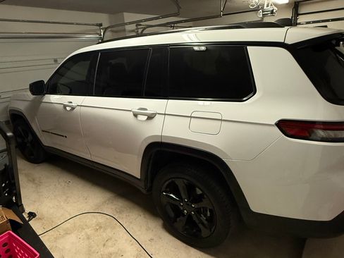 Used 2024 Jeep Grand Cherokee L Limited w/ Luxury Tech Group II RWD image 15