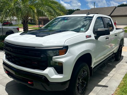 Used 2022 Chevrolet Silverado 1500 Custom Trail Boss AWD/4WD image 4