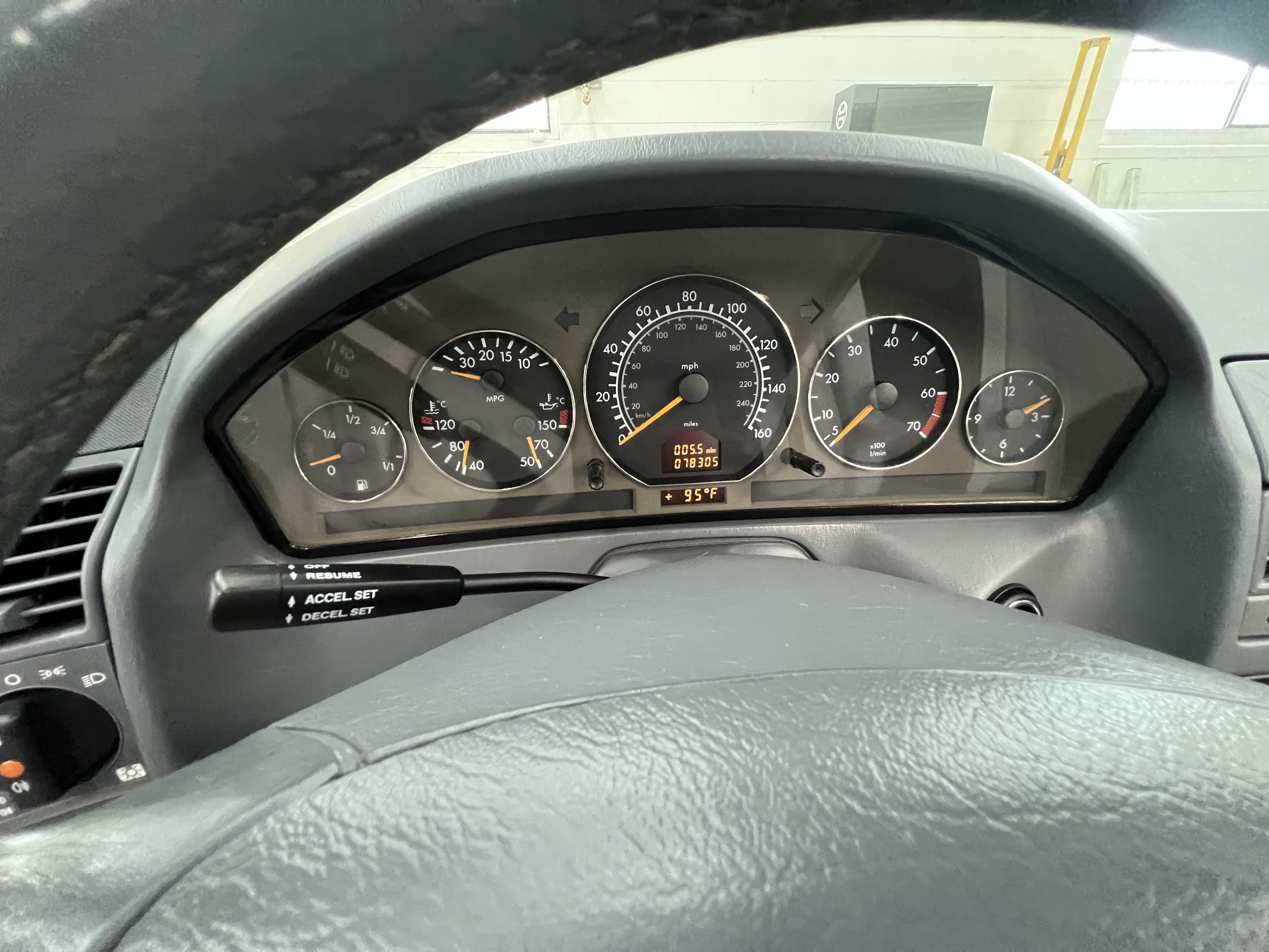 Used 1999 Mercedes-Benz SL 500 image 12