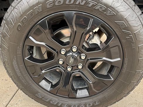 Used 2022 Ford F150 Lariat w/ Equipment Group 502A High AWD/4WD image 11