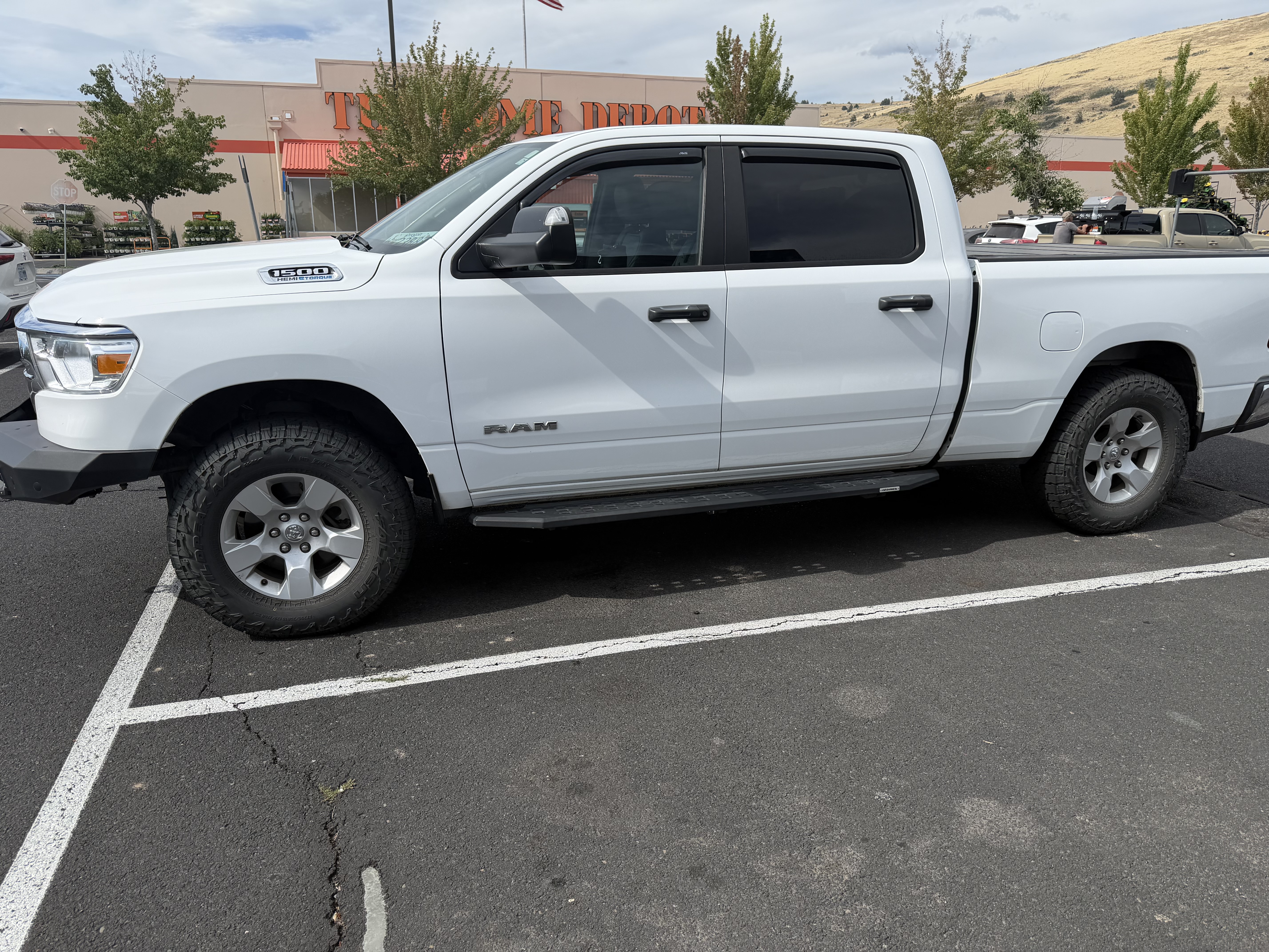 Used 2024 RAM 1500 Big Horn w/ Trailer Tow Group AWD/4WD image 4