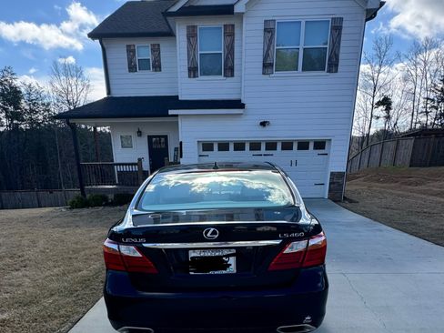 Used 2012 Lexus LS 460 w/ Comfort Pkg image 4