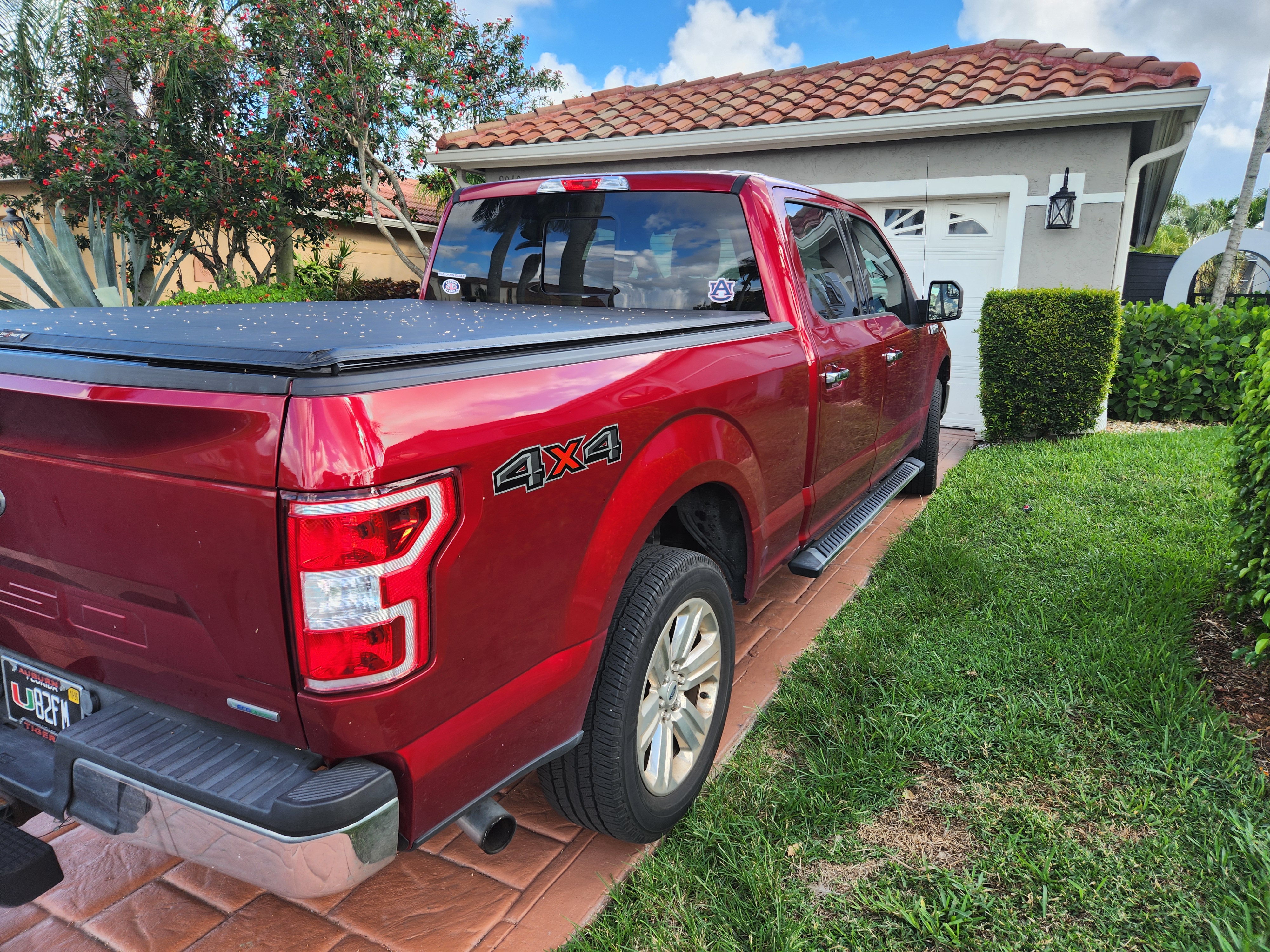 Used 2019 Ford F150 XLT w/ Equipment Group 302A Luxury AWD/4WD image 9