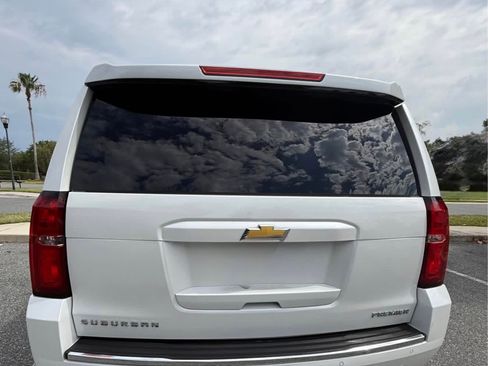 Used 2019 Chevrolet Suburban Premier RWD image 16