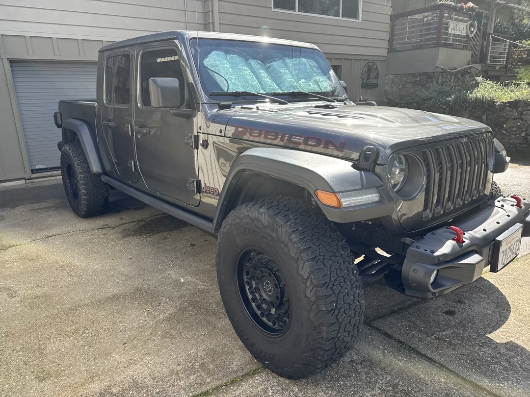 Used 2021 Jeep Gladiator Rubicon AWD/4WD image 9