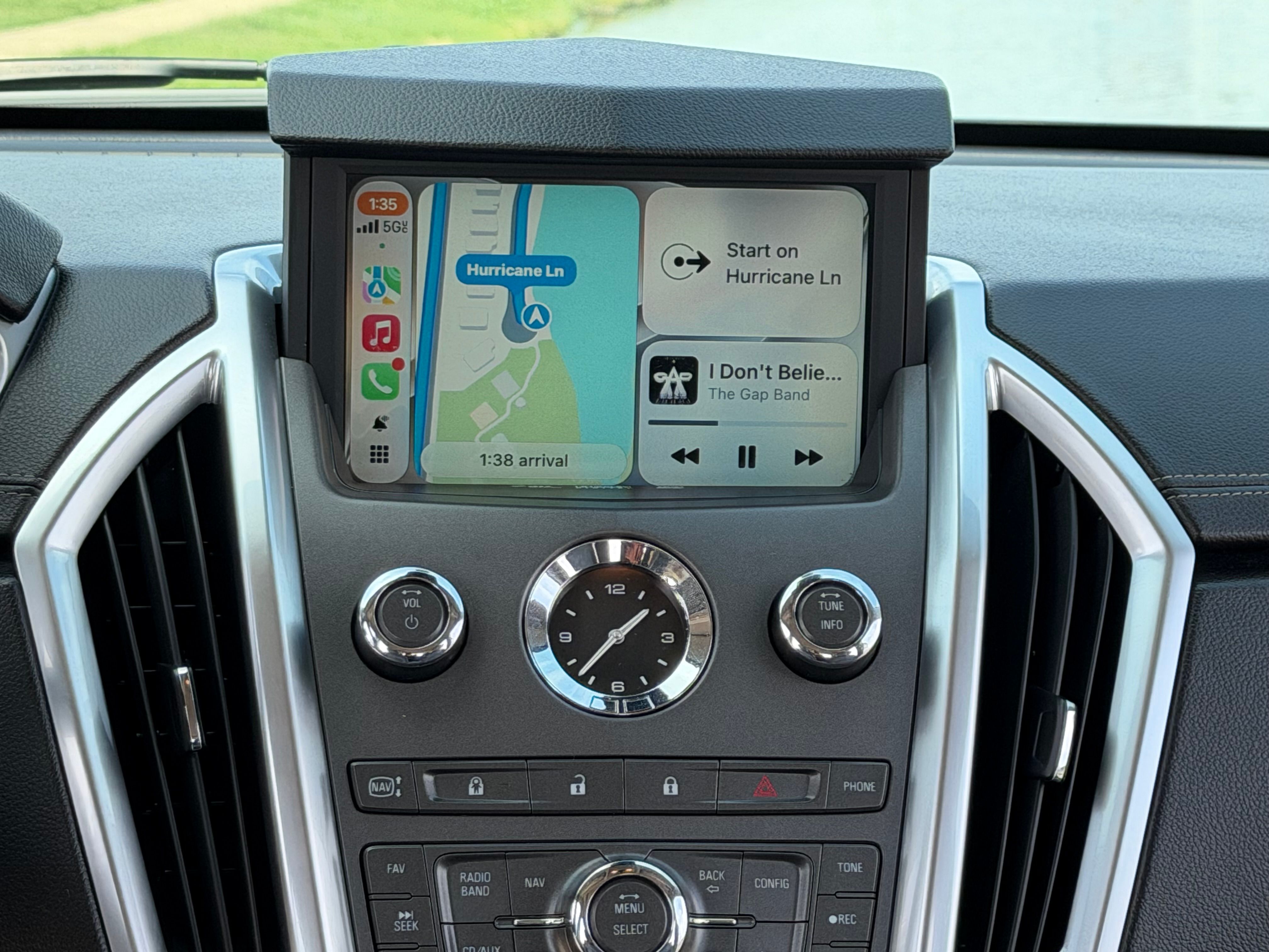 Used 2012 Cadillac SRX Luxury AWD/4WD image 10